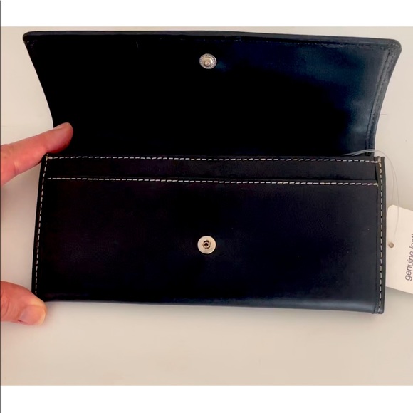 LOFT Long Black Wallet Leather NEW - Picture 3 of 5